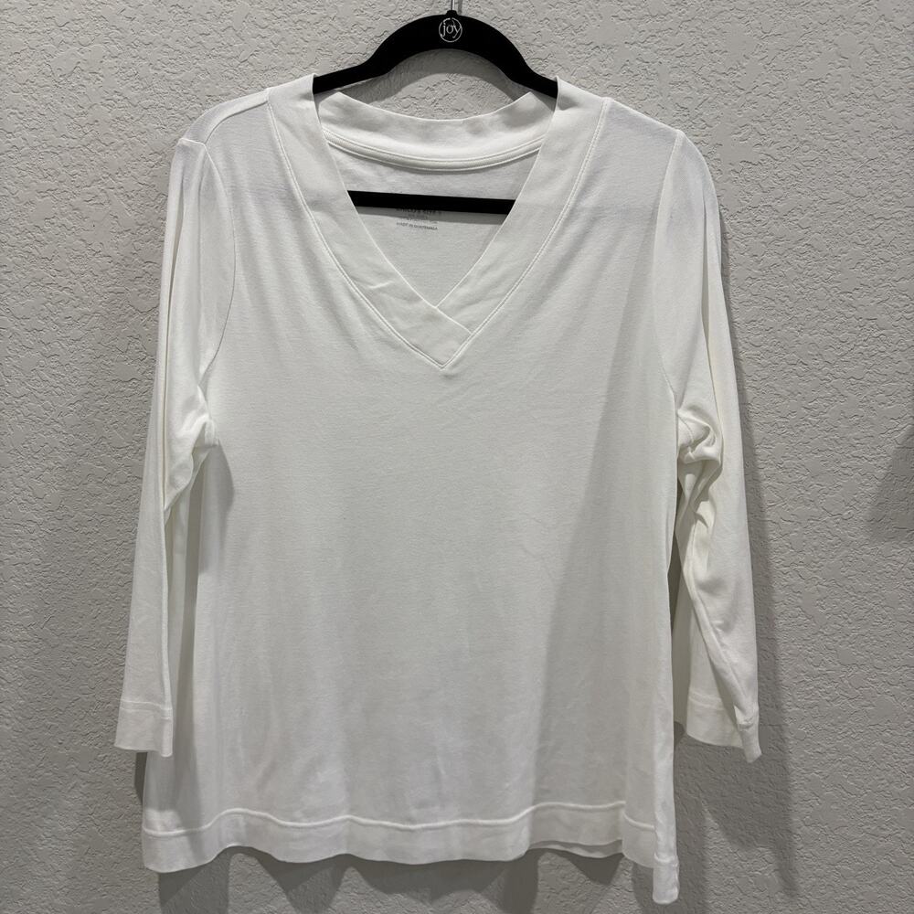 Chico’s White V Neck 3/4 Sleeve Top Women’s Size 2 Large Stretch Knit Basic